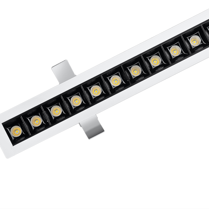 Recessed linear light with Low UGR19